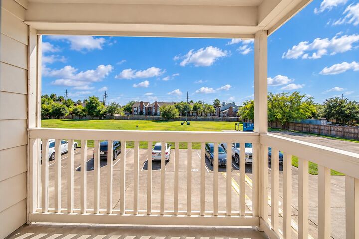 Property Photo:  2626 Holly Hall Street 1102  TX 77054 