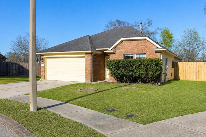 Property Photo:  4031 Raspberry Court  TX 77539 