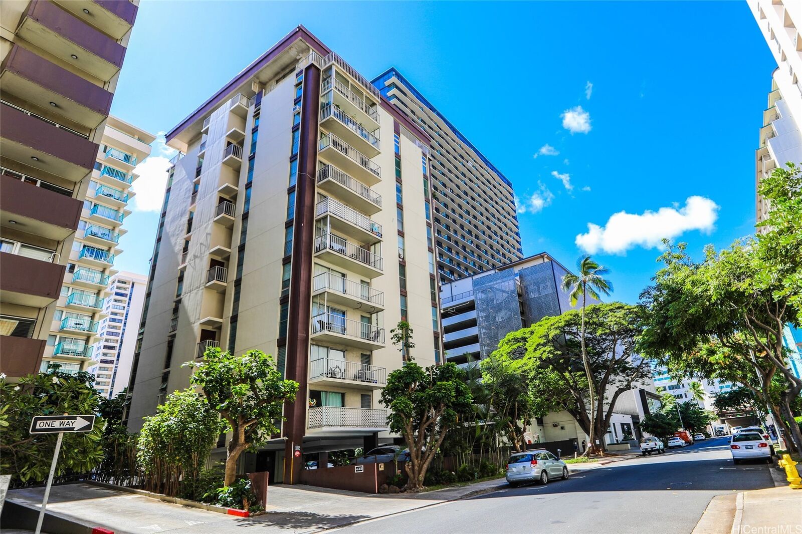 Property Photo:  435 Walina Street 1001  HI 96815 
