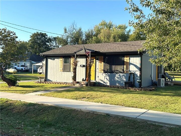 Property Photo:  107 E 7th Street  MO 64788 
