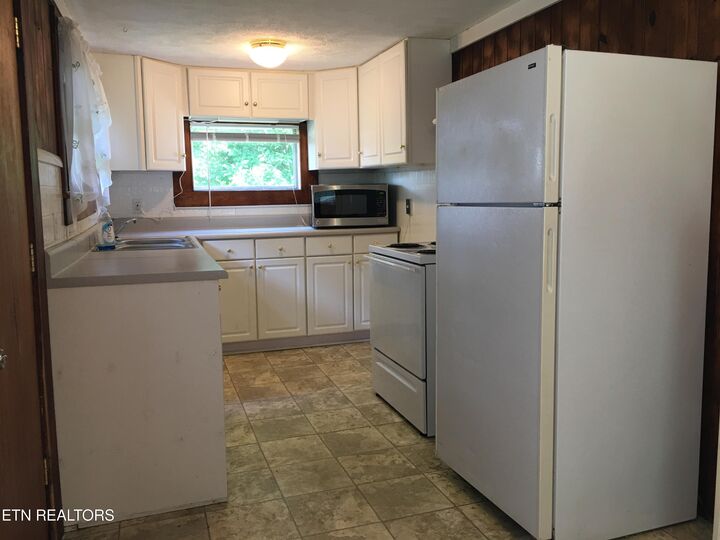 Property Photo: 2650 Tuckaleechee Pike TN 37803