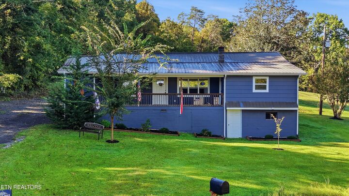 Property Photo: 111 Cathcart Rd TN 37885