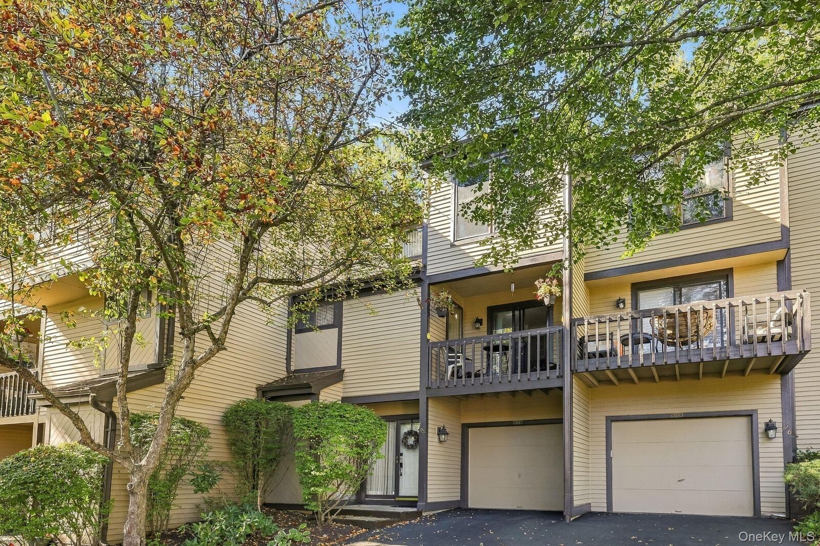 Property Photo:  125 Whitetail Circle  NY 10562 