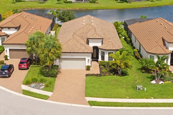 Property Photo: 4730 Sarca Court FL 34211