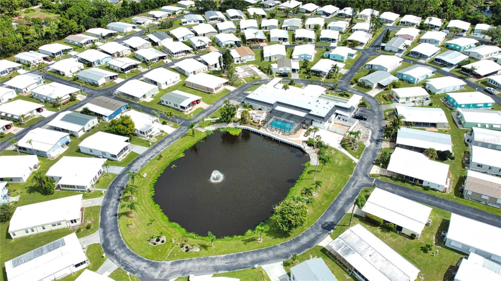 Property Photo: 236 N Fiji Circle FL 34223