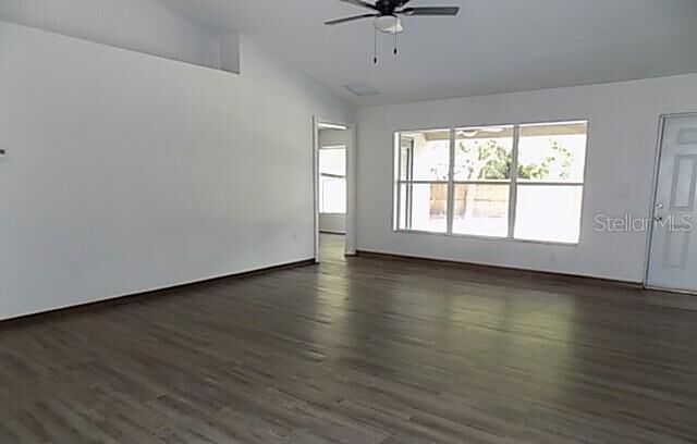 Property Photo:  7838 Tarabilla Avenue  FL 34291 