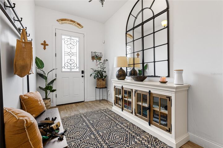 Property Photo: 2113 W Cass Street 1 FL 33606