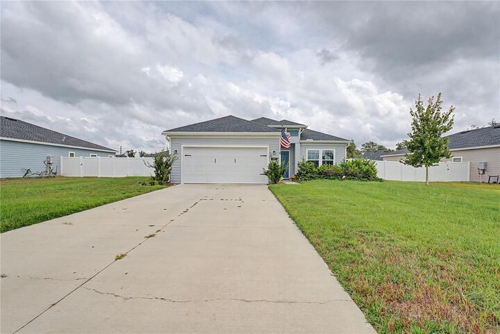 Property Photo: 491 NW 4th Terrace FL 32696