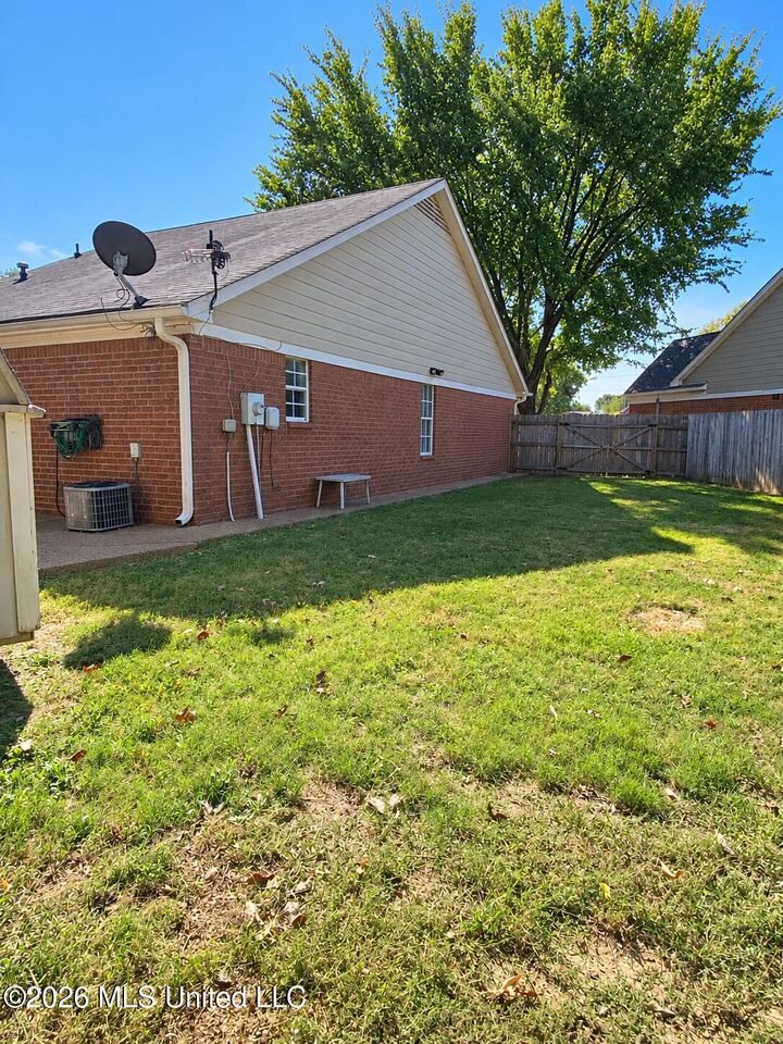 Property Photo: 2700 Hampden Cove MS 38637