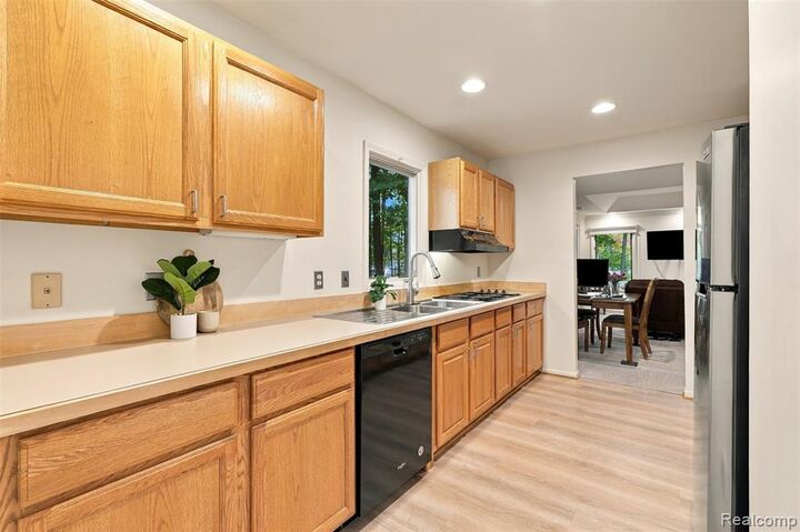 Property Photo:  21296 Juniper Court 73  MI 48336 4100 