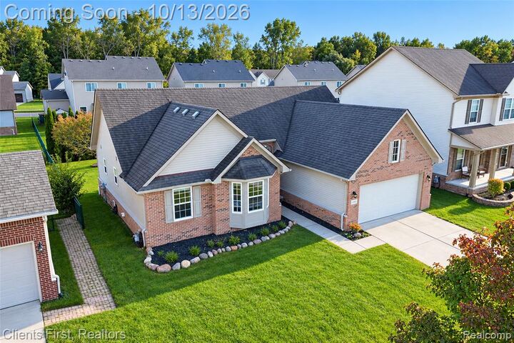 Property Photo:  17417 Sunny Crest Drive  MI 48174 5928 