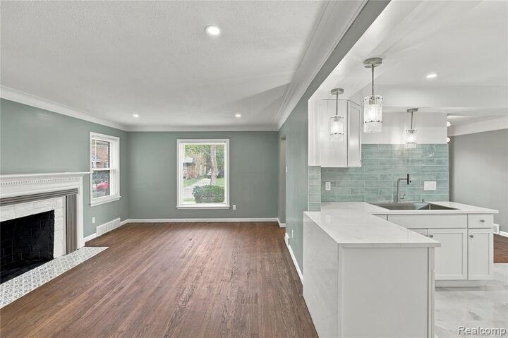 Property Photo:  15473 Ferguson Street  MI 48227 1566 