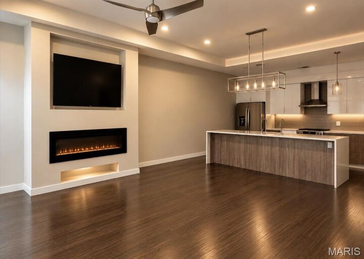 Property Photo: 4101 Laclede Avenue 108 MO 63108
