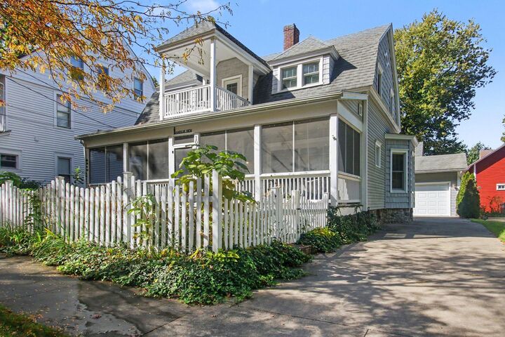 Property Photo: 107 Park Avenue MI 49090