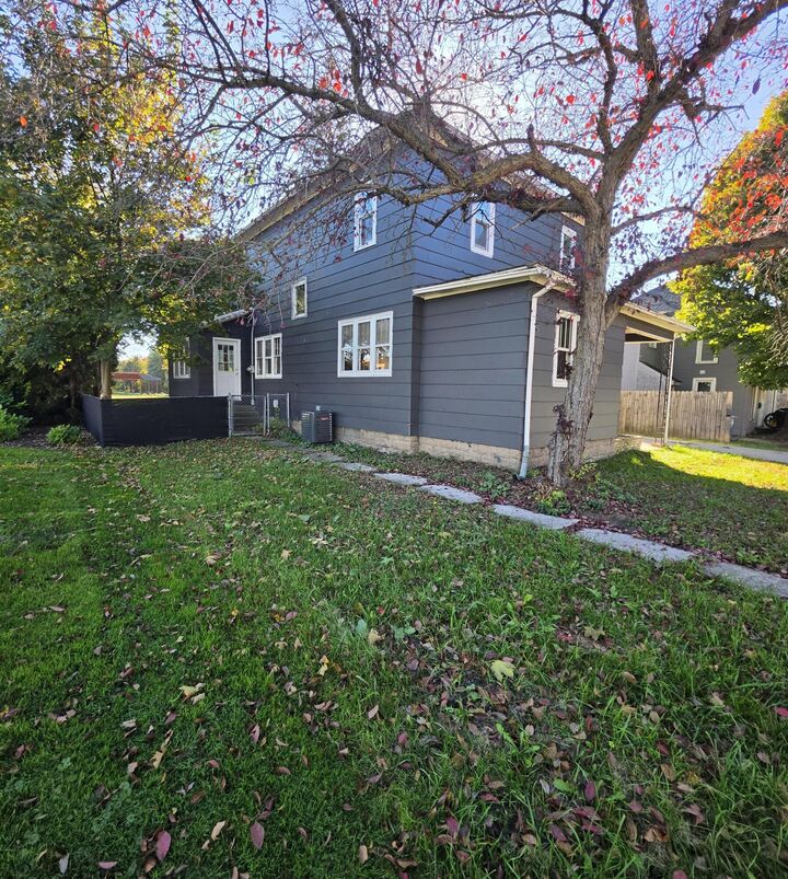 Property Photo: 113 W State Street MI 49454