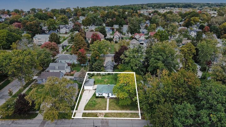Property Photo: 311 S Haven Street MI 49090