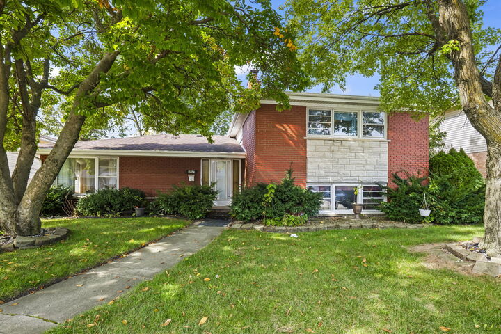 Property Photo:  15354 Dobson Avenue  IL 60473 