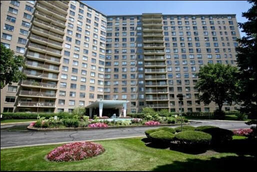 Property Photo:  7061 N Kedzie Avenue 305  IL 60645 