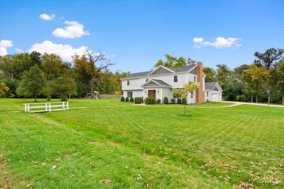 Property Photo:  19 Big Oak Lane  IL 60015 