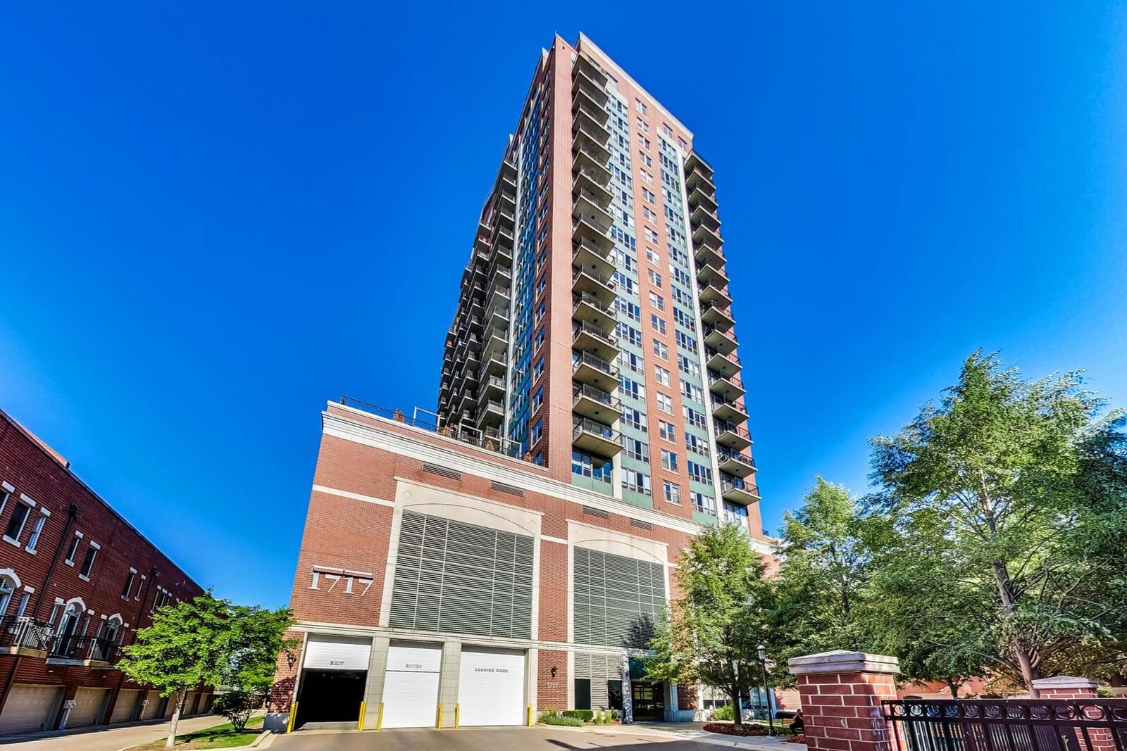Property Photo:  1717 S Prairie Avenue 2304  IL 60616 