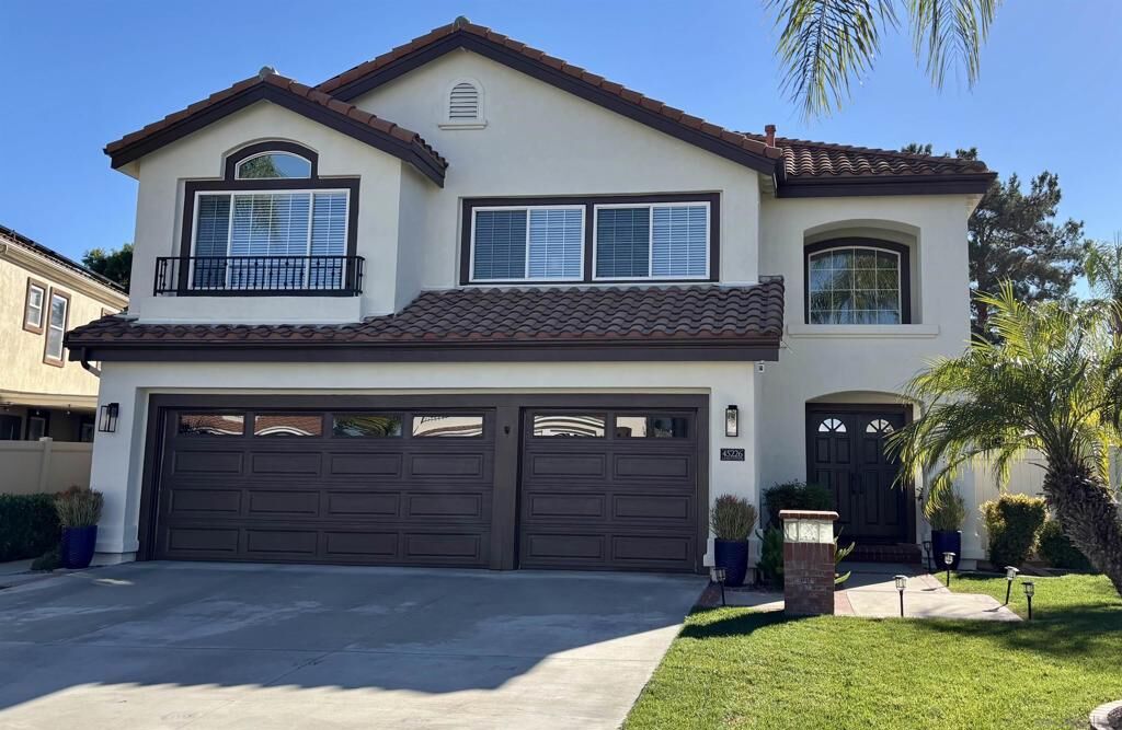 Property Photo:  