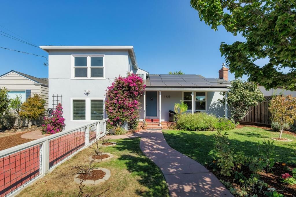 Property Photo:  1435 Nadina Street  CA 94402 