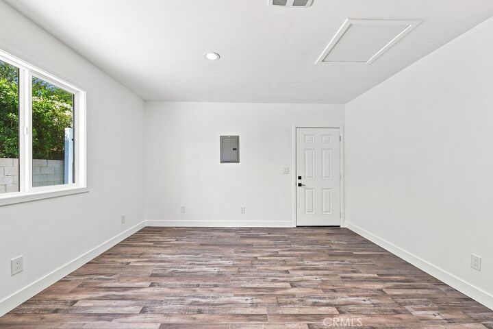 Property Photo:  11917 Burton Street 2  CA 91605 
