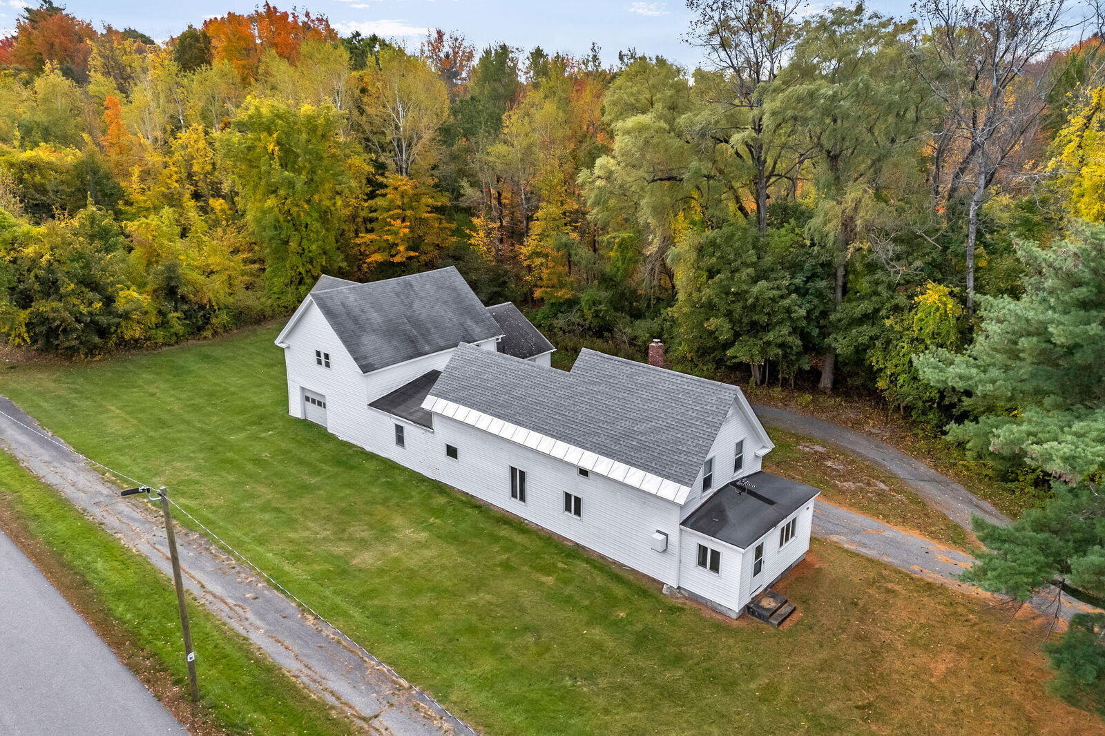 Property Photo:  405 East Avenue  ME 04240 
