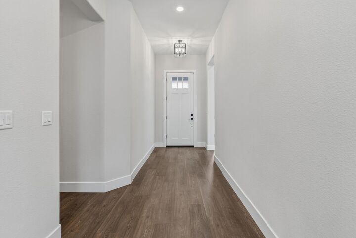 Property Photo:  3017 Hemet Way  CA 95747 