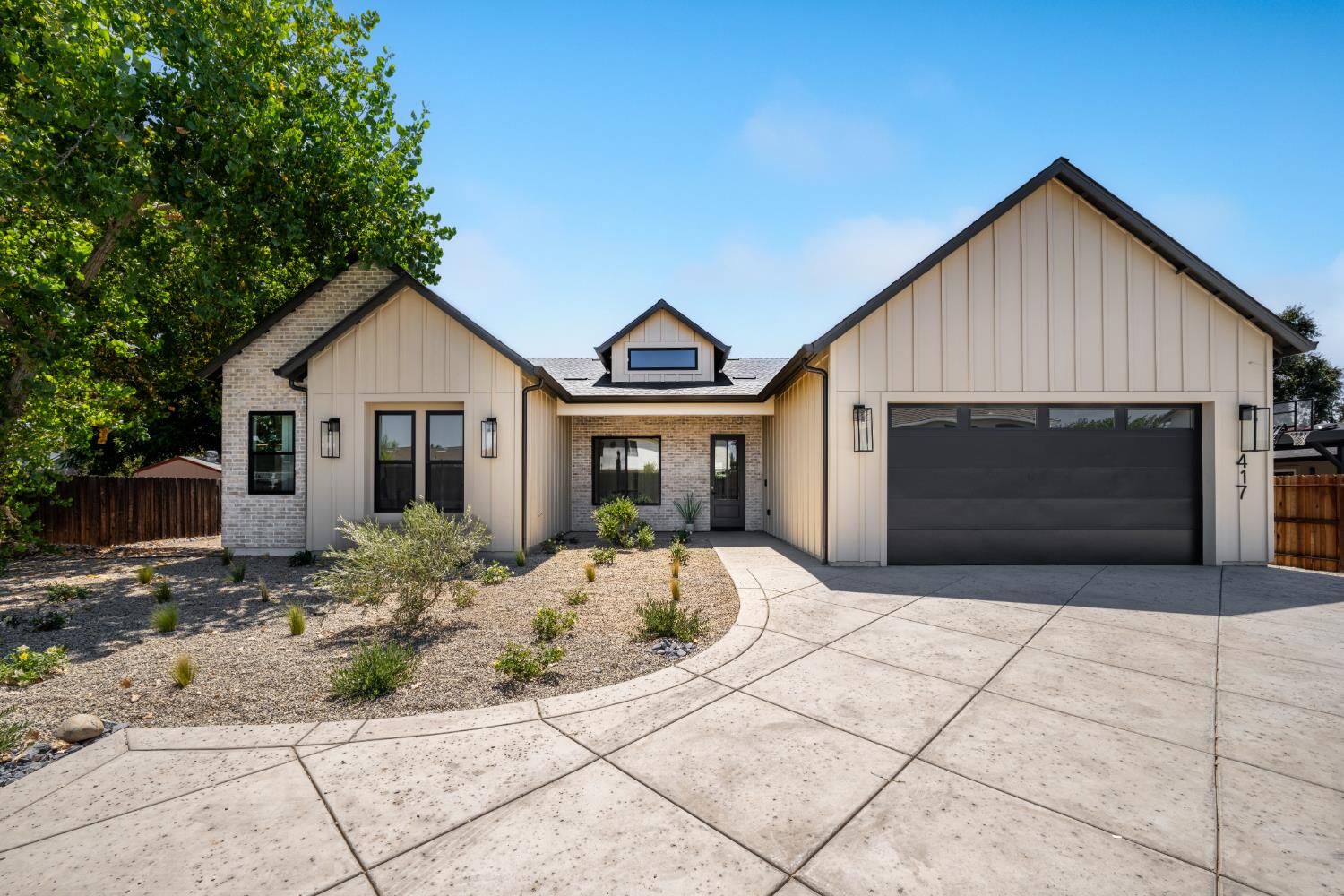 Property Photo:  417 Hovey Ct  CA 95678 