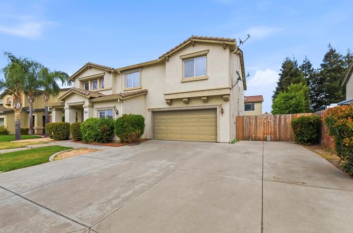 Property Photo: 1570 Sage Sparrow Avenue CA 95337