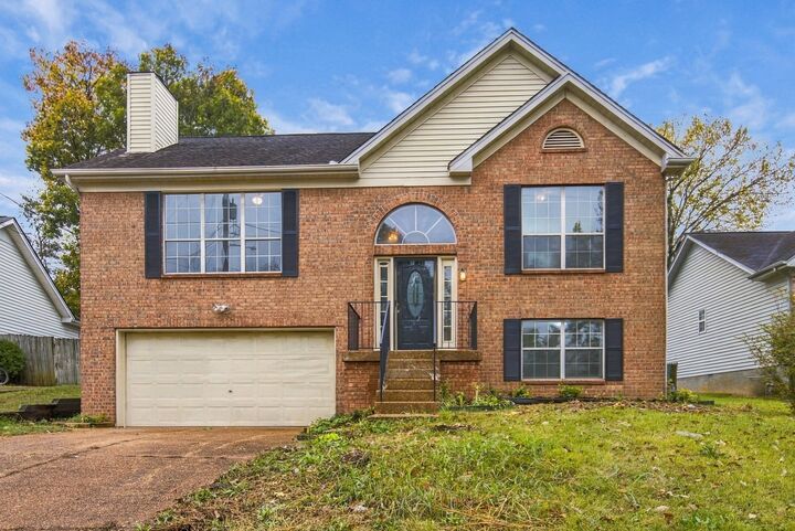 Property Photo:  1109 Burlingame Ct  TN 37013 