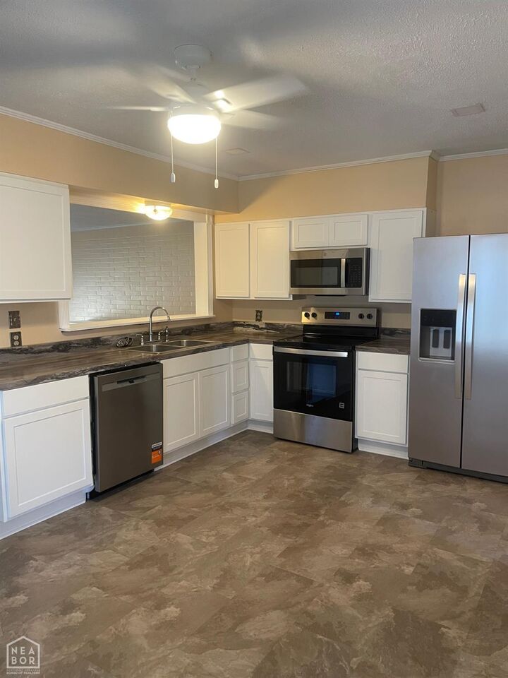 Property Photo:  1114 W Nettleton Avenue  AR 72401 
