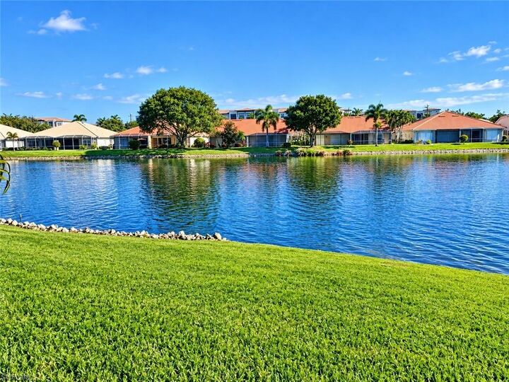 Property Photo: 6820 Lone Oak Blvd FL 34109
