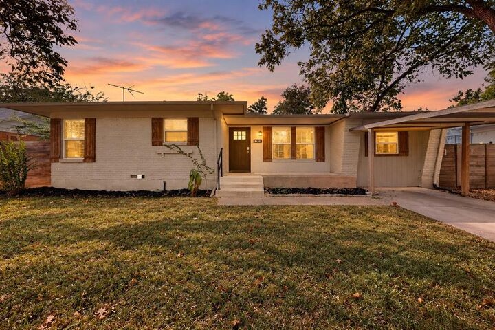 Property Photo: 2822 Materhorn Drive TX 75228