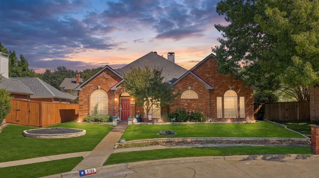 Property Photo:  5104 Teddington Park Drive  TX 75023 