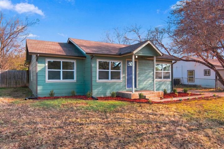 Property Photo:  8814 Spaugh Court  TX 76108 