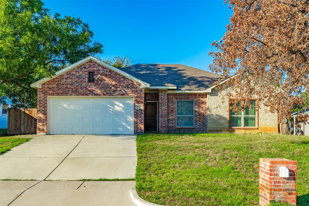 Property Photo: 4721 Woodview Lane TX 76140