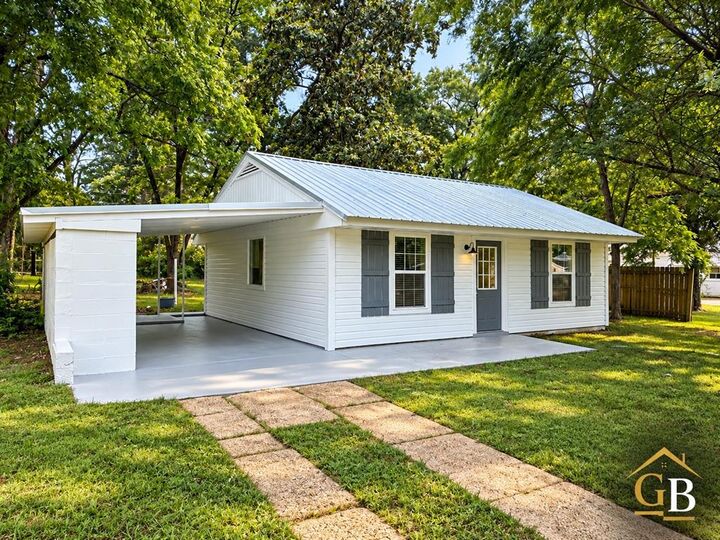 Property Photo:  507 4th Street SE  LA 71075 
