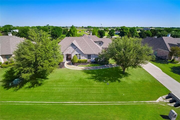 Property Photo: 5903 Ridgemore Drive TX 75002