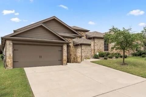 Property Photo:  905 Decker Drive  TX 75189 