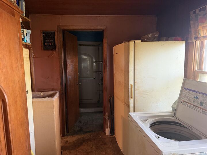 Property Photo: 44106 240th St IA 51050