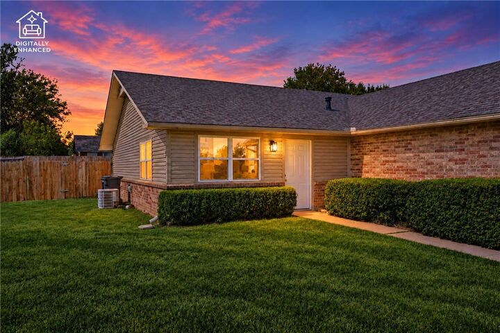 Property Photo: 1816 & 1818 S 14th Street AR 72758