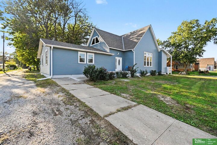 Property Photo:  708 Main Street  NE 68029 