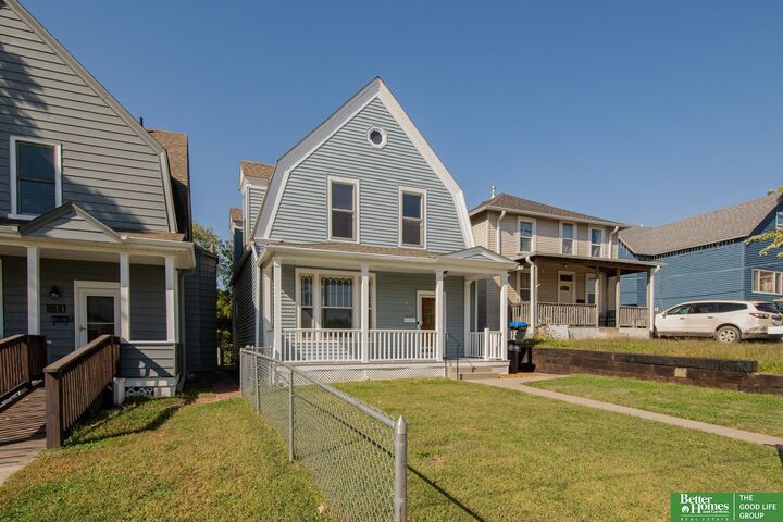 Property Photo:  842 S 22nd Street  NE 68108 