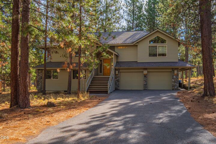 Property Photo: 18130 Mt Baker Lane 4 OR 97707