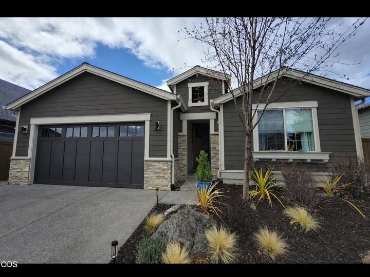 Property Photo:  2623 NW Boulder Ridge Loop  OR 97703 
