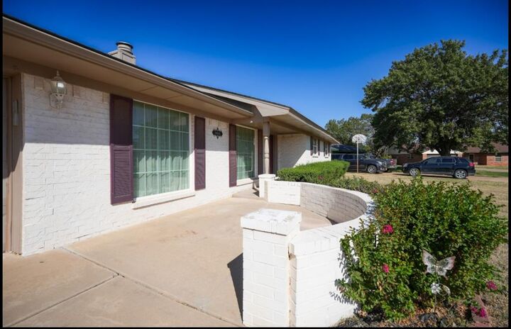 Property Photo:  3601 W Prairie Drive  OK 73521 