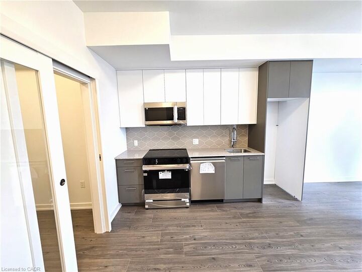 Property Photo:  30 Francis Street S 2312  ON N2G 0B5 