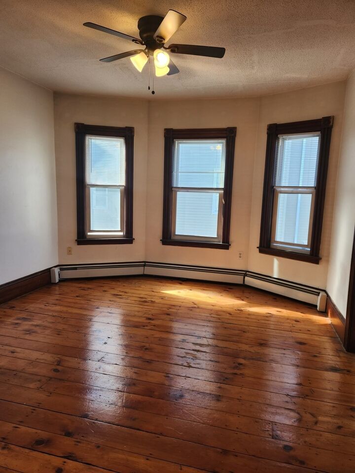 Property Photo: 149 Vernon St 2 MA 01610